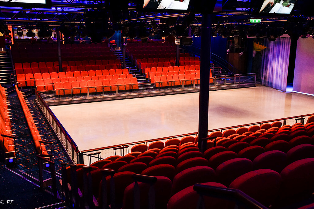 Allure of the Seas ice rink